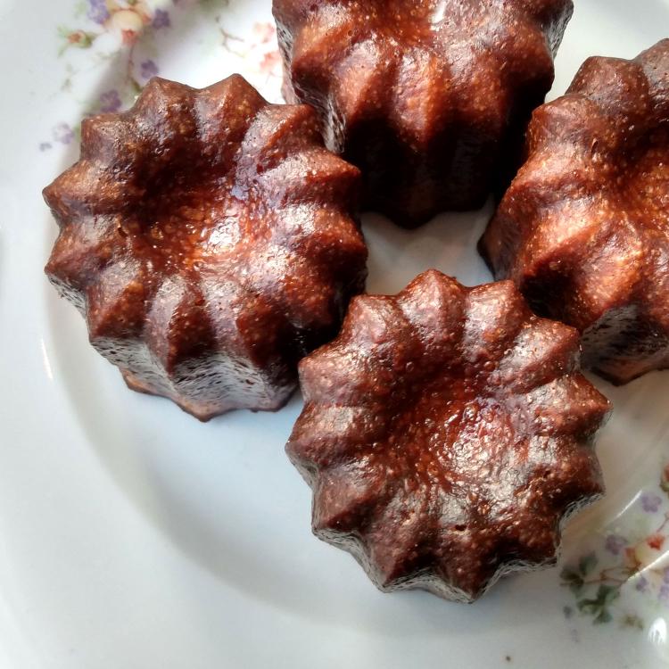 Cannelé bordelais
